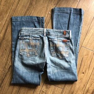 7 For All Mankind woman’s jeans size 27 *LIKE NEW*